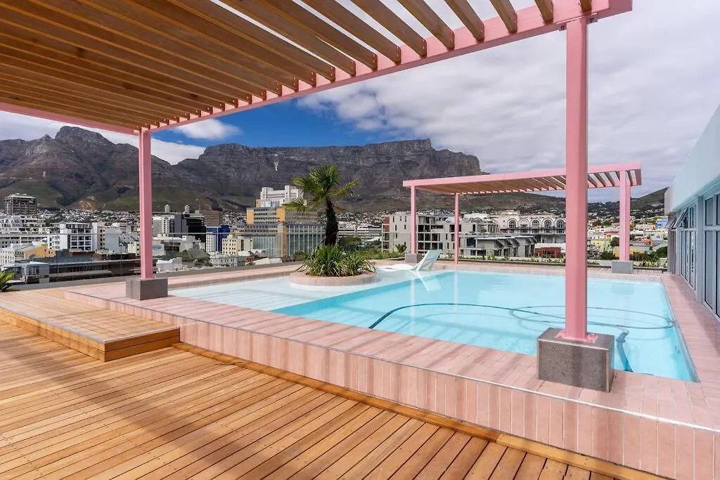 Appartement The Rose 701: Top Floor City Aprt With Balcony Le Cap